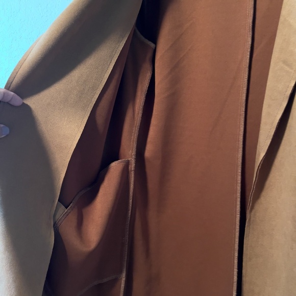 Chic Caramel Suede-Feel Open Front Jacket - Size Medium! - Picture 5 of 8